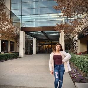 Meet your Posher, Daniela